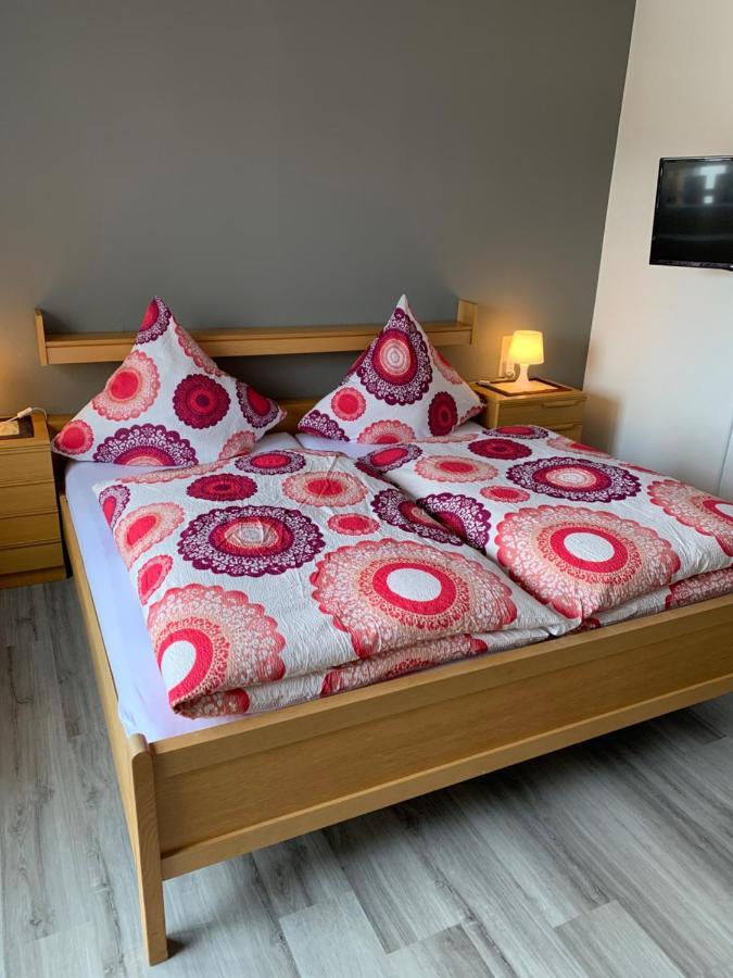 Bed and Breakfast Vina Am Ring Mannebach  Екстер'єр фото