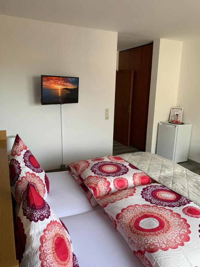 Bed and Breakfast Vina Am Ring Mannebach  Екстер'єр фото