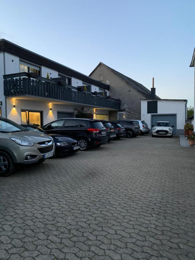 Bed and Breakfast Vina Am Ring Mannebach  Екстер'єр фото