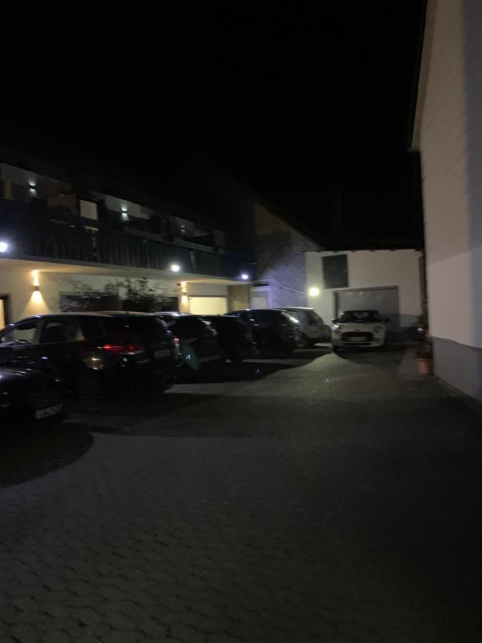 Bed and Breakfast Vina Am Ring Mannebach  Екстер'єр фото