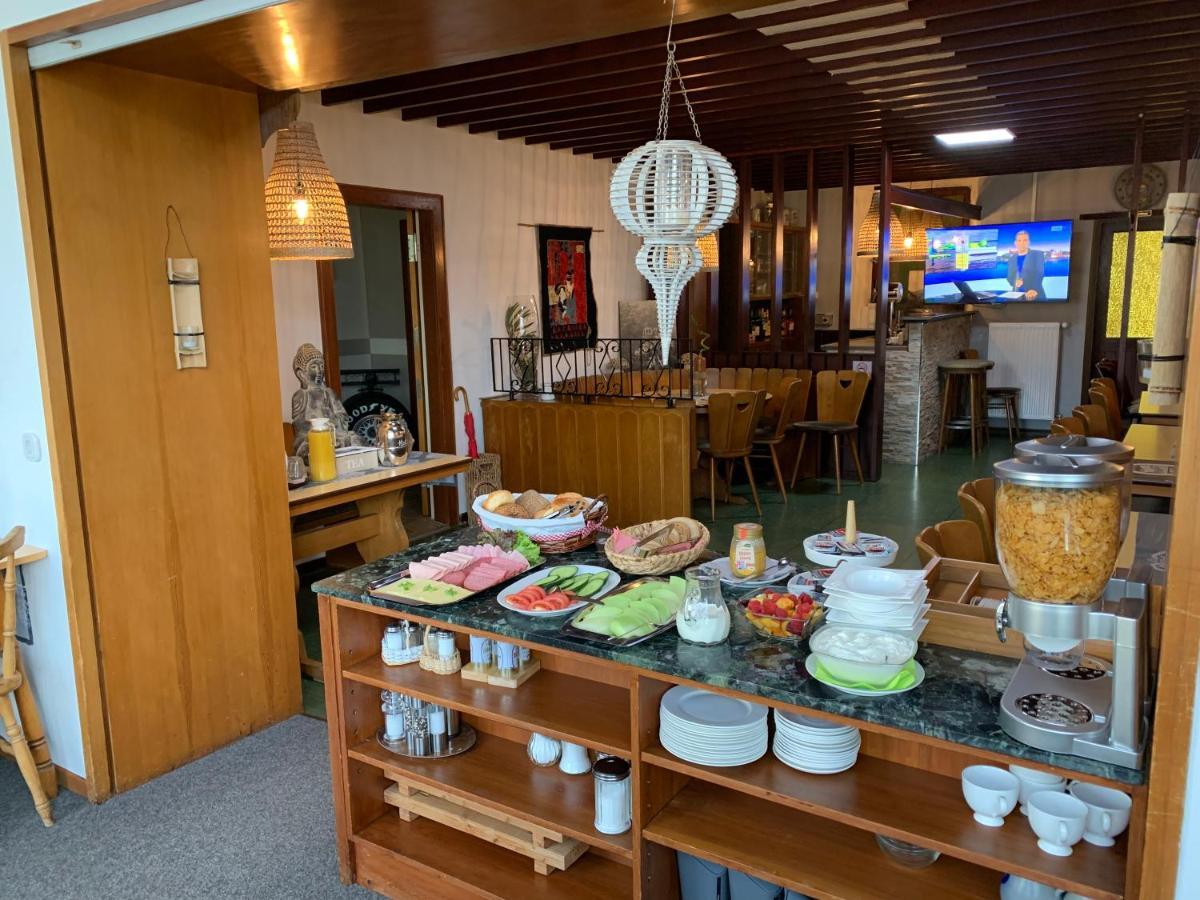 Bed and Breakfast Vina Am Ring Mannebach  Екстер'єр фото