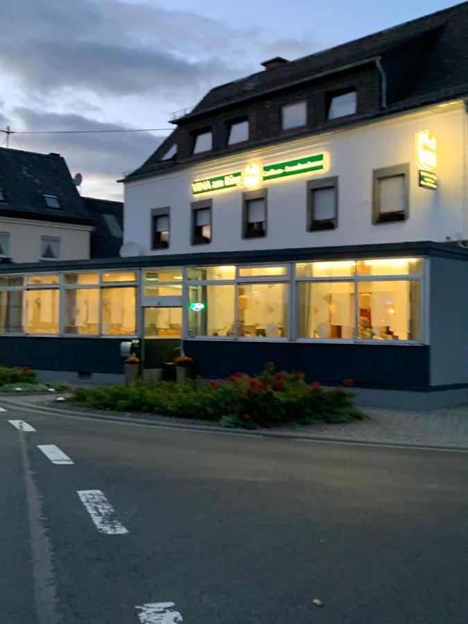 Bed and Breakfast Vina Am Ring Mannebach  Екстер'єр фото
