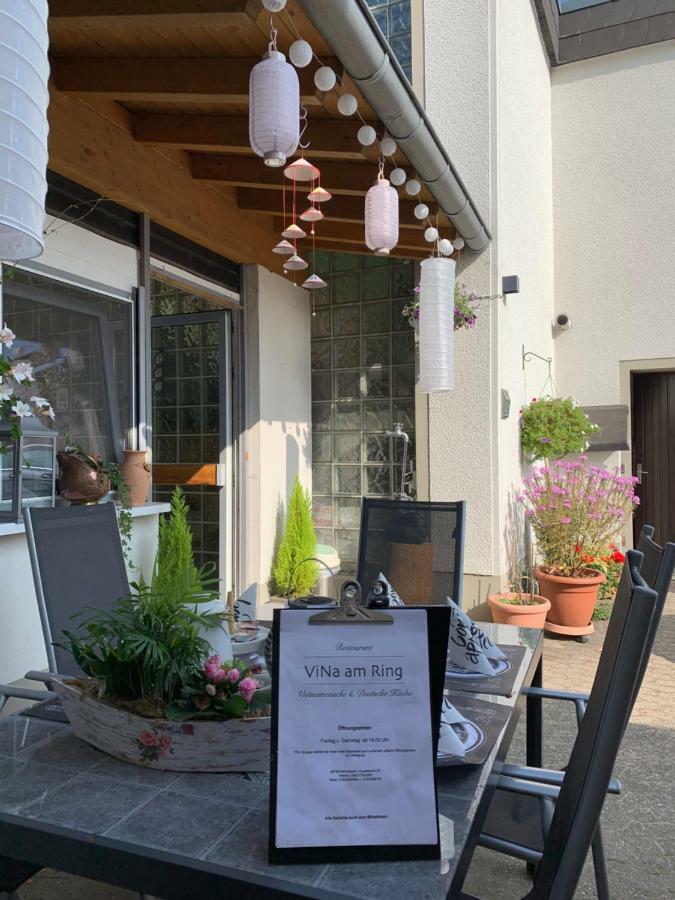 Bed and Breakfast Vina Am Ring Mannebach  Екстер'єр фото