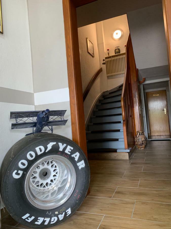 Bed and Breakfast Vina Am Ring Mannebach  Екстер'єр фото