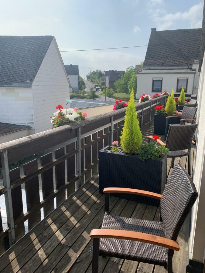 Bed and Breakfast Vina Am Ring Mannebach  Екстер'єр фото