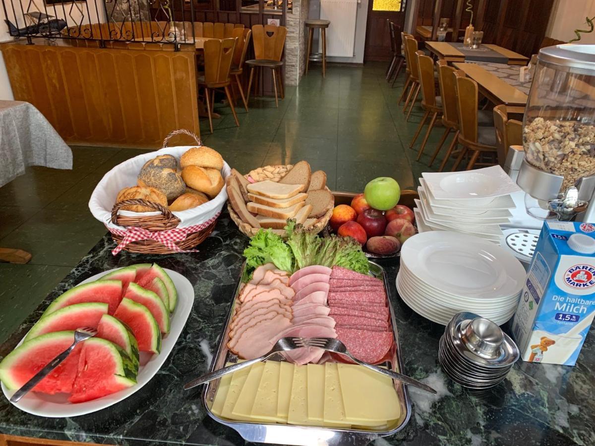 Bed and Breakfast Vina Am Ring Mannebach  Екстер'єр фото